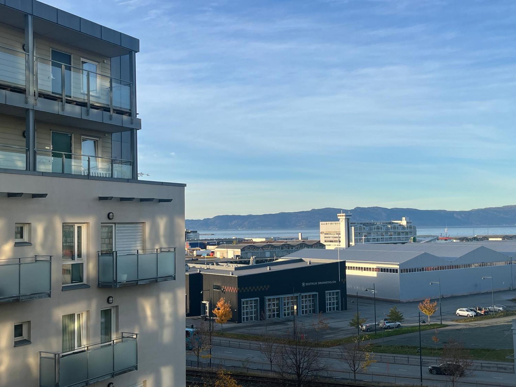 Modern And Central Apartment - Solsiden Trondheim - Up To 6 People Экстерьер фото